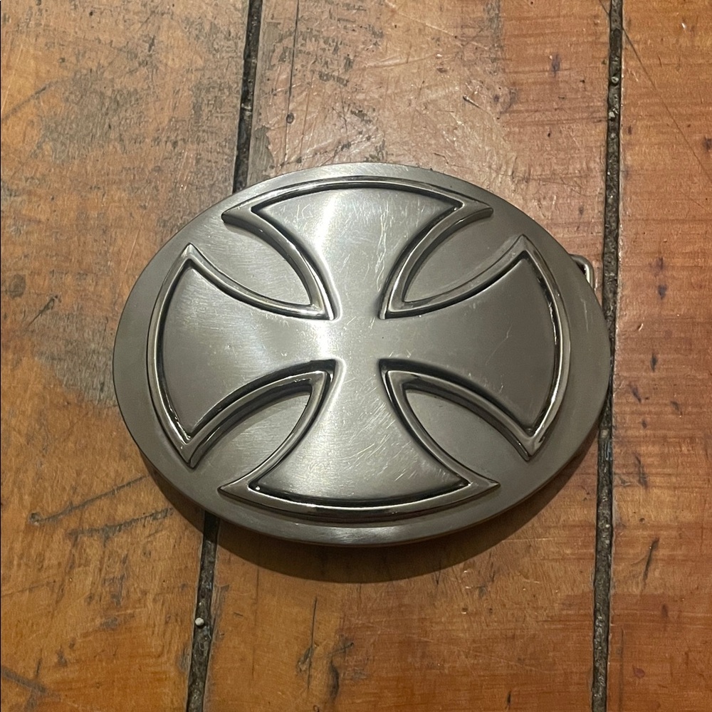 Silver Celtic Maltese Independent Skateboarding Cross Belt Buckle